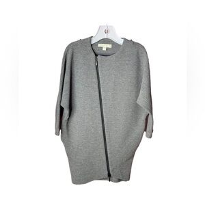Mummy Moon Gray Zip Up dress. Great Condition. Size 4/5t.